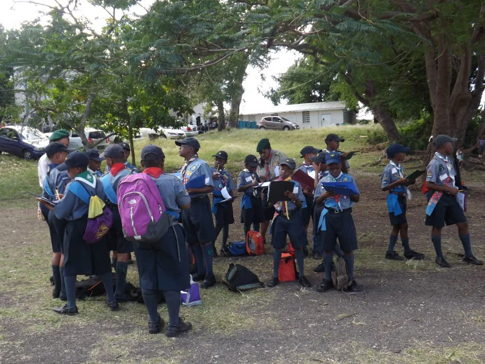 Cub Scouts working together during Sixers Training.